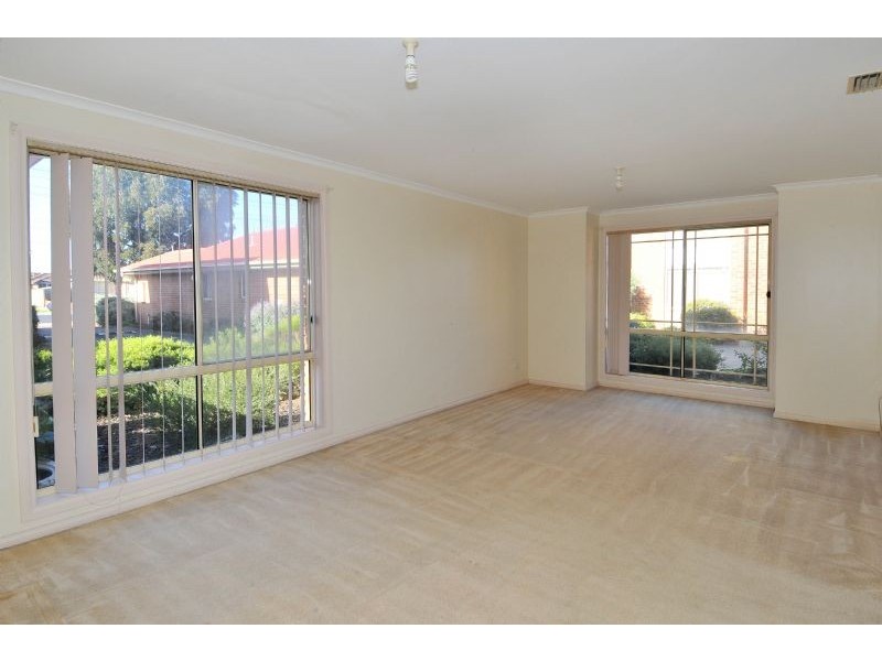 2/19 West Street, Hadfield VIC 3046