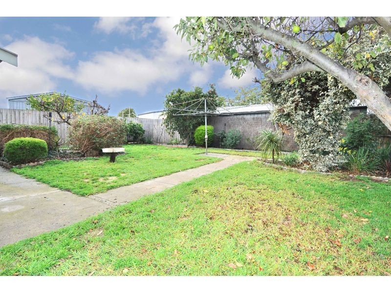 30 Corinella Crescent, Dallas VIC 3047