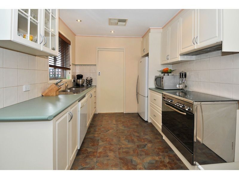 30 Corinella Crescent, Dallas VIC 3047