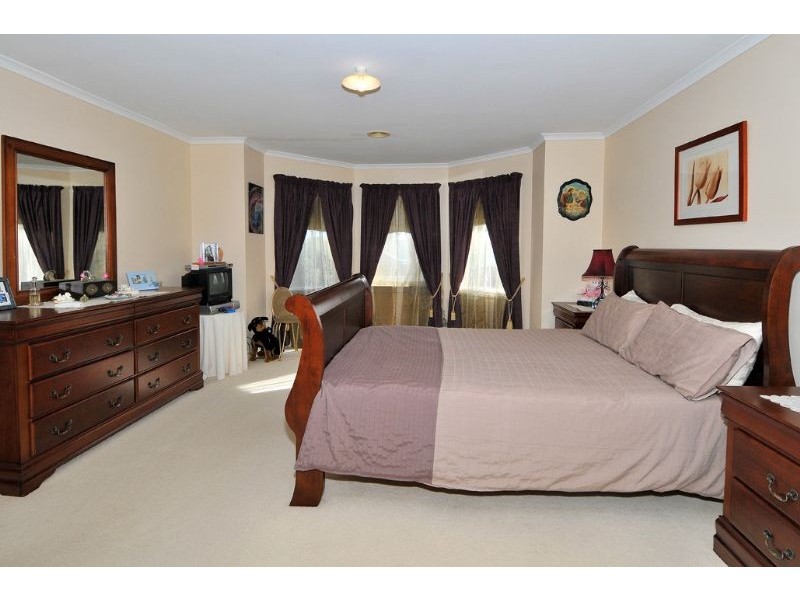 90 Loongana Avenue, Glenroy VIC 3046