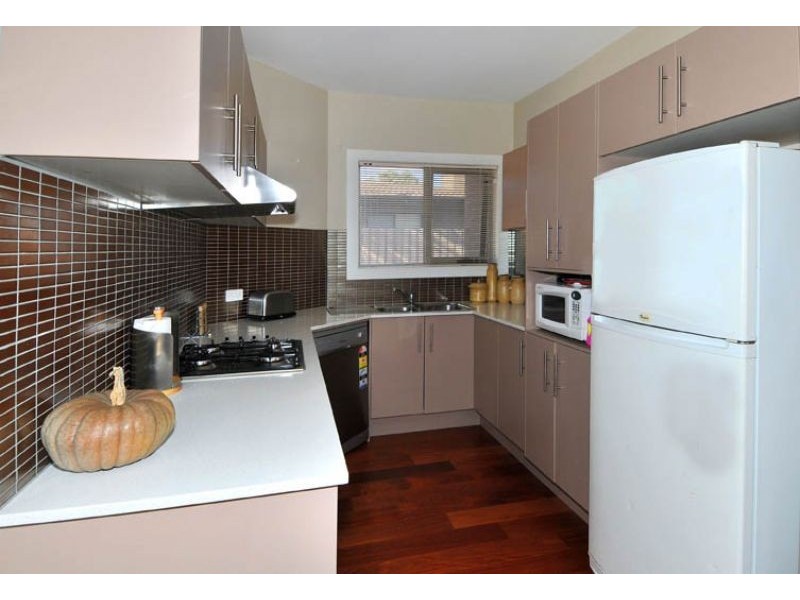 1/112 Daley Street, Glenroy VIC 3046