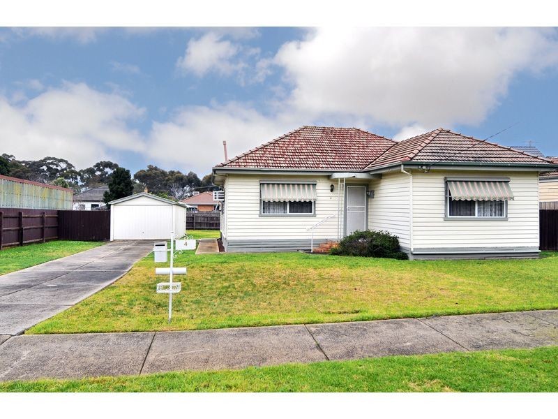 4 Knole Street, Hadfield VIC 3046