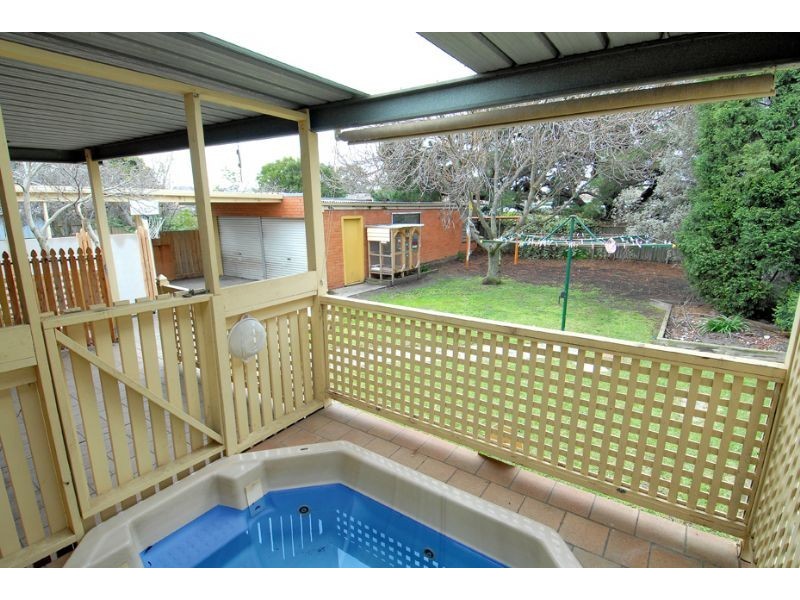 4 Edgar Street, Hadfield VIC 3046