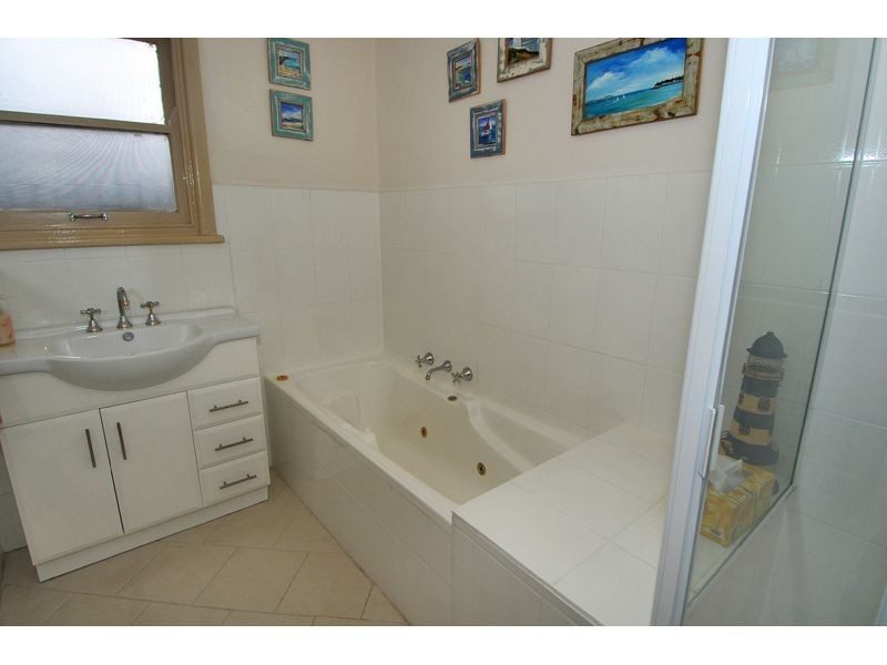 60 Fairmount Street, Hadfield VIC 3046