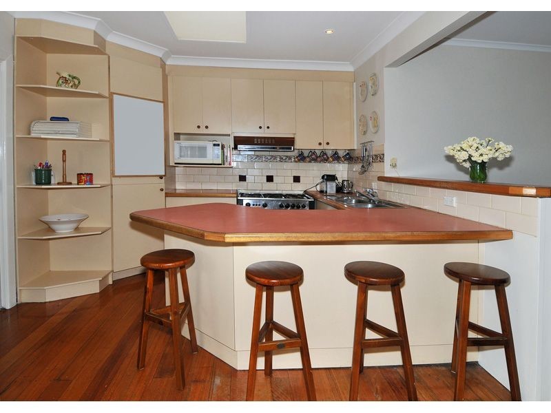 61 Snell Grove, Oak Park VIC 3046