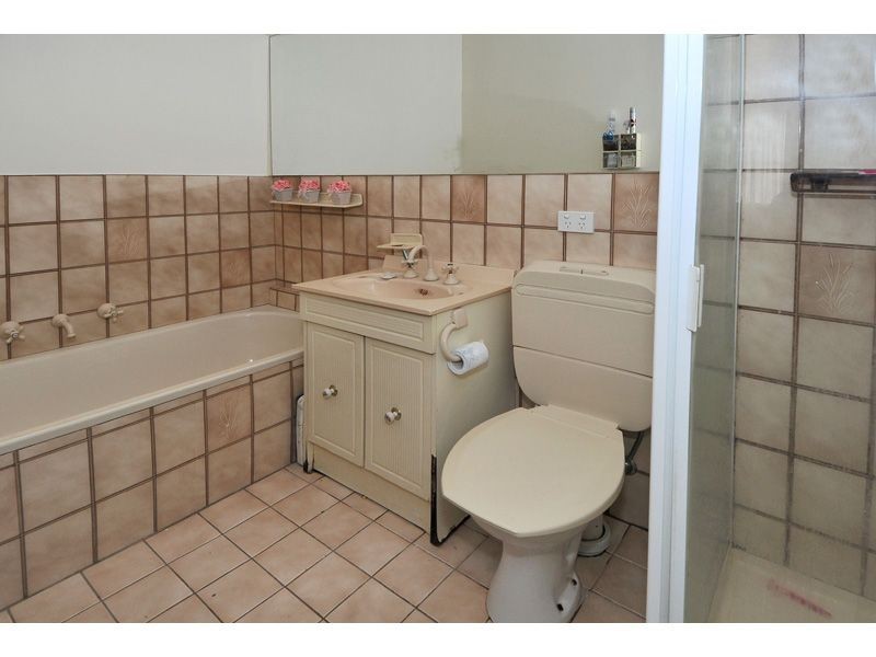 61 Snell Grove, Oak Park VIC 3046