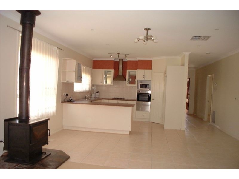 15 Terang Street, Dallas VIC 3047