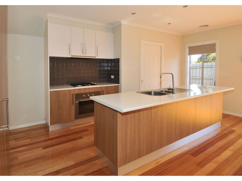 6 Muntz Ave, Glenroy VIC 3046