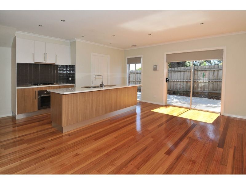 6 Muntz Ave, Glenroy VIC 3046