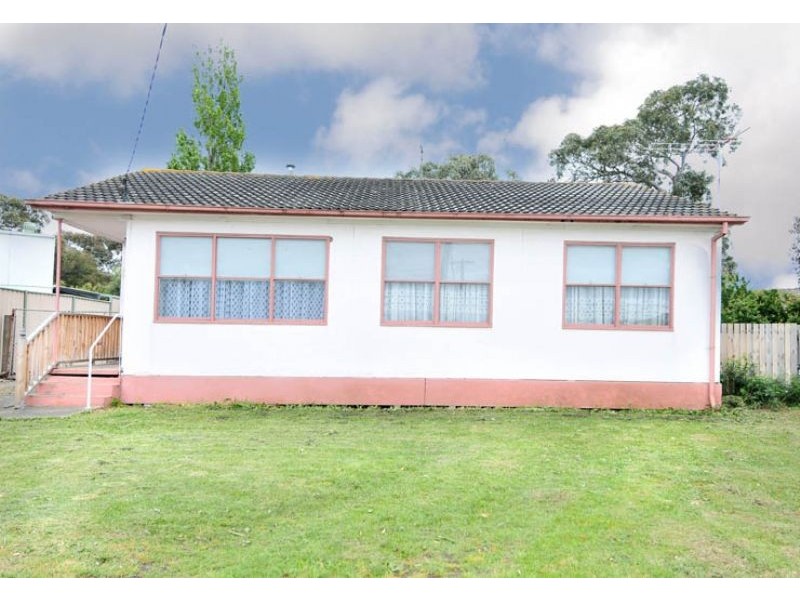 42 Mildura Crescent, Dallas VIC 3047