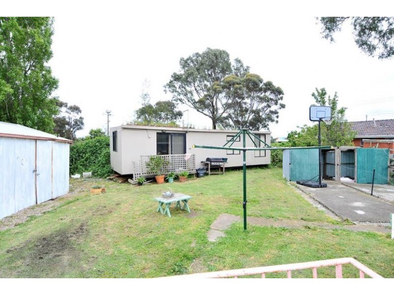42 Mildura Crescent, Dallas VIC 3047