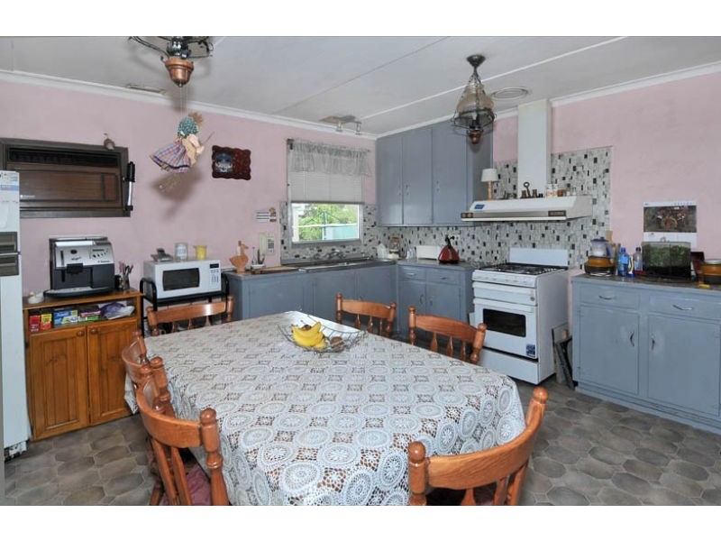 42 Mildura Crescent, Dallas VIC 3047