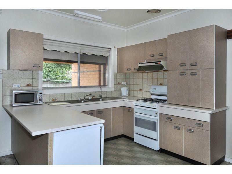 6 Everitt Street, Hadfield VIC 3046