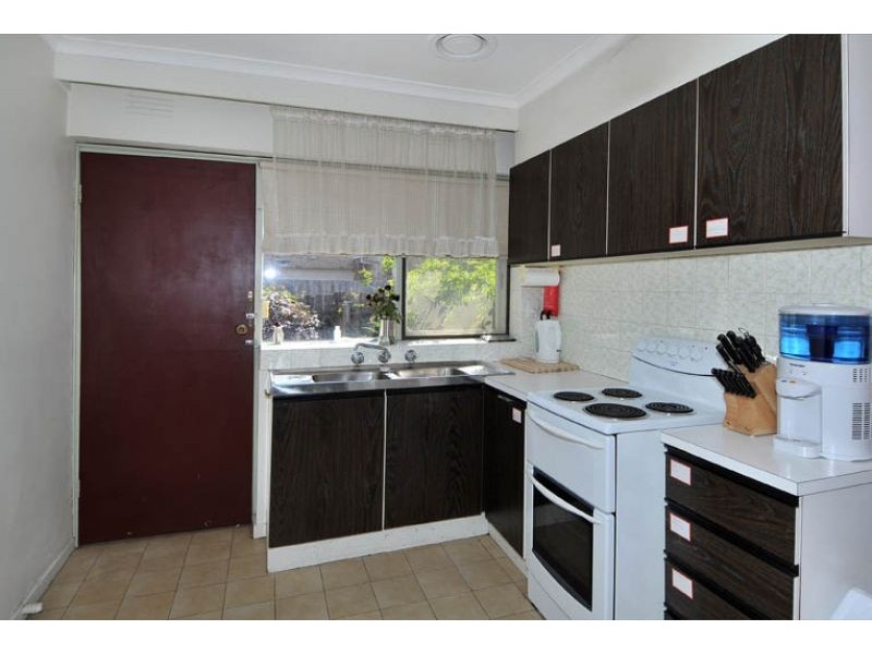 3/4 Ethel Street, Oak Park VIC 3046