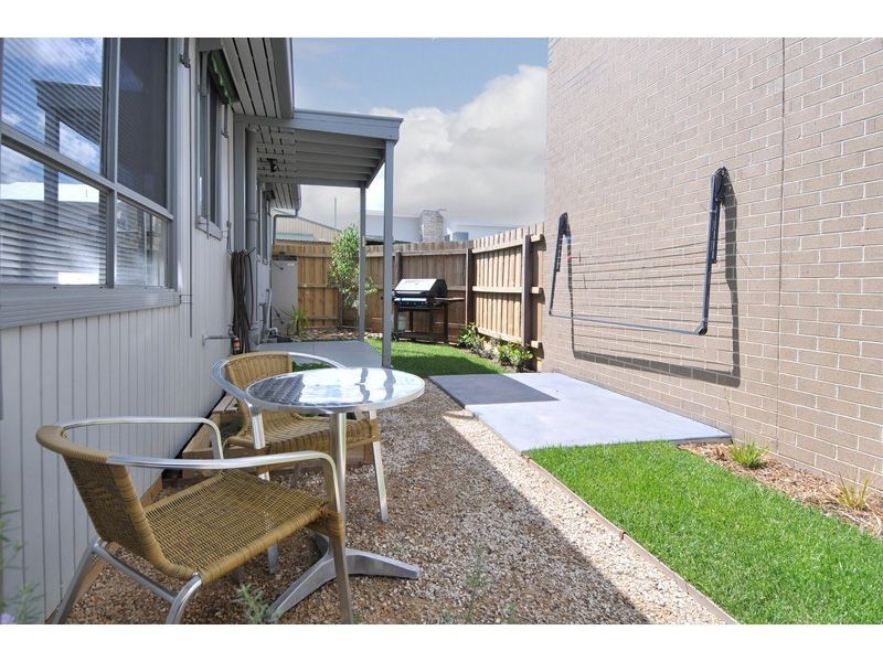 1/16 Lorensen Avenue, Coburg North VIC 3058