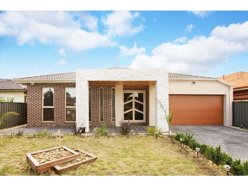 13 Barbara Street, Hadfield VIC 3046