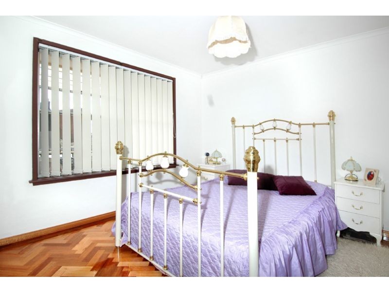 27 Hendricks Crescent, Broadmeadows VIC 3047