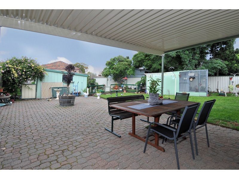 151 Loongana Avenue, Glenroy VIC 3046