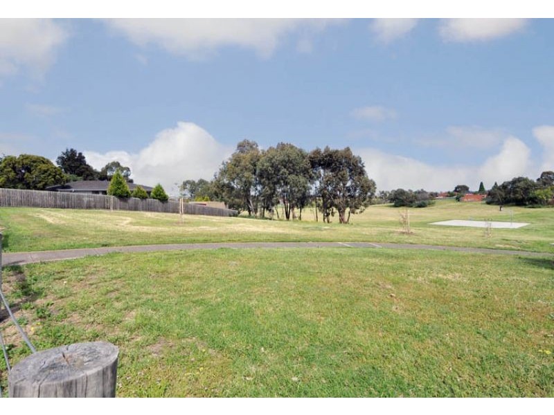37 Nathalia Crescent, Broadmeadows VIC 3047