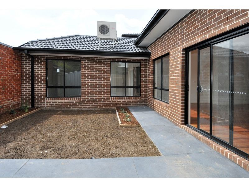 3/5 Cosmos Street, Glenroy VIC 3046
