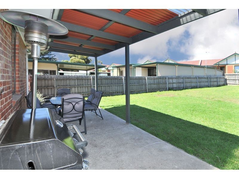 26 Hales Crescent, Jacana VIC 3047