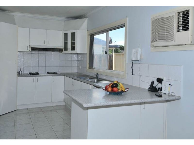 1/2 Eileen Street, Hadfield VIC 3046