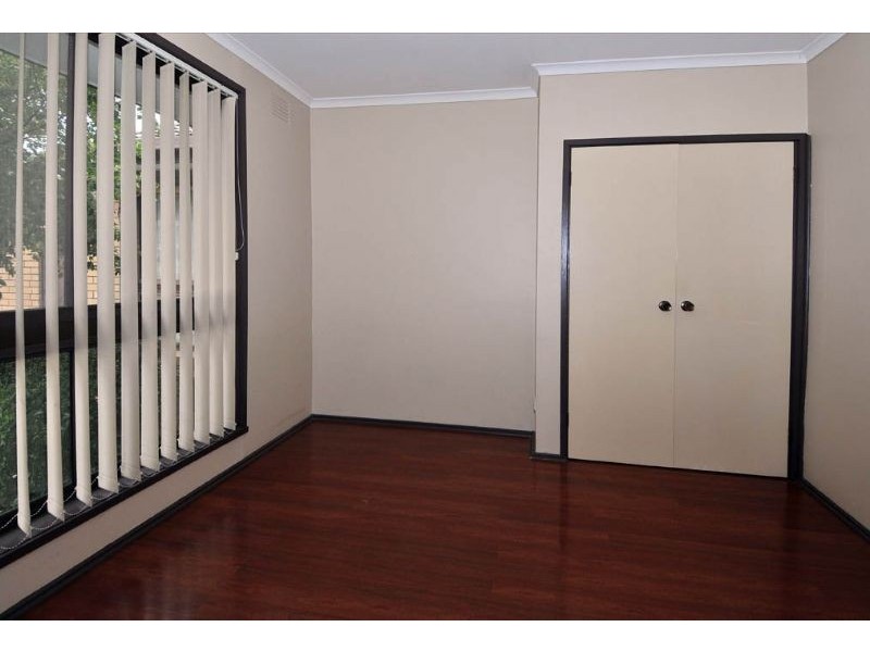 2/20 Wheatsheaf Road, Glenroy VIC 3046