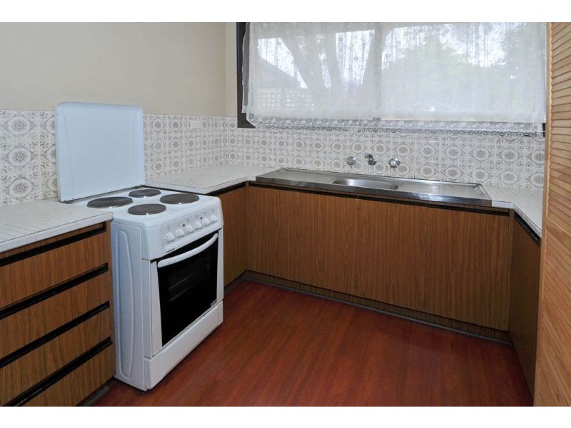 2/20 Wheatsheaf Road, Glenroy VIC 3046