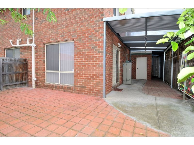 2/19 West Street, Pascoe Vale VIC 3044
