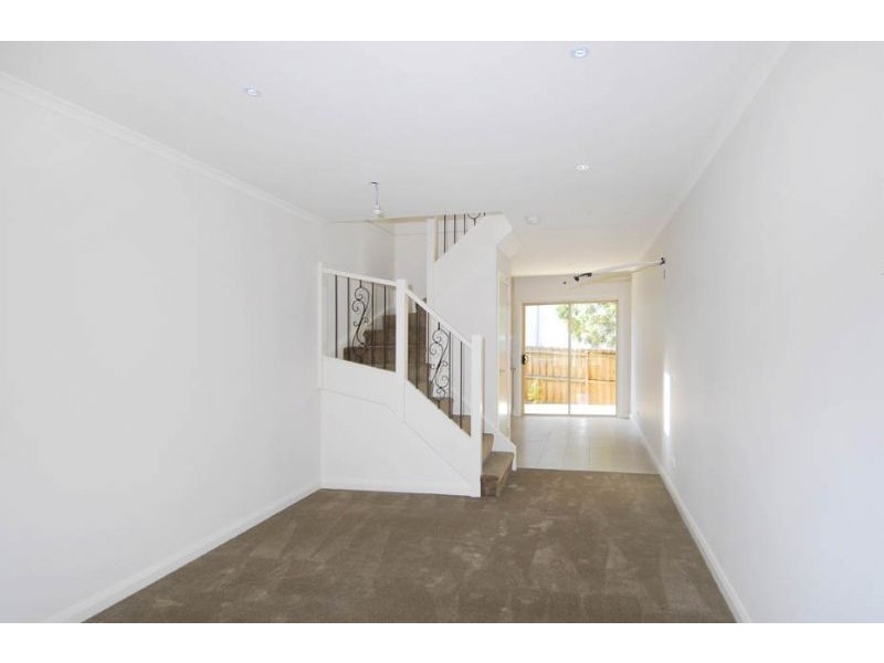 2/29 Devon Road, Pascoe Vale VIC 3044