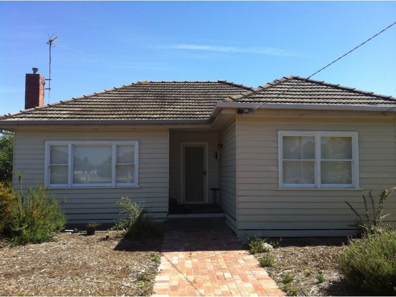 10 Curtin Avenue, Hadfield VIC 3046