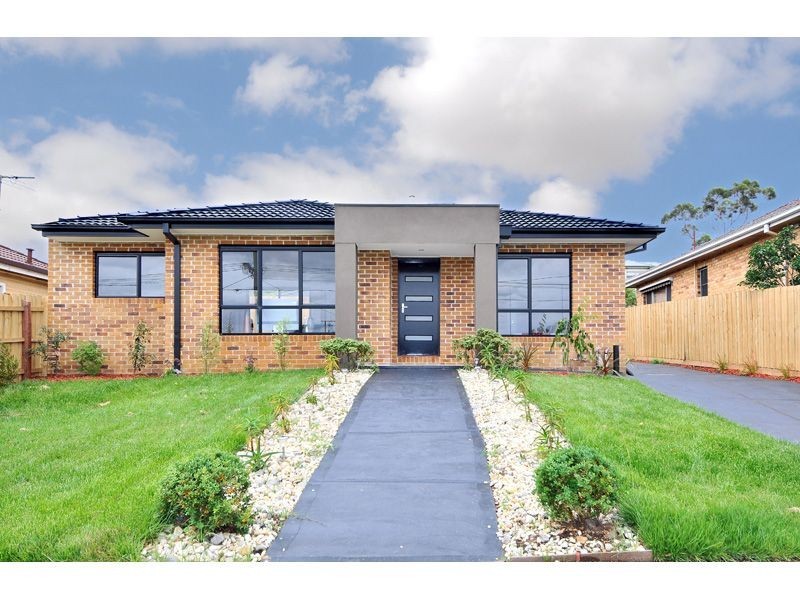 1 & 3/16 Winifred Street, Oak Park VIC 3046