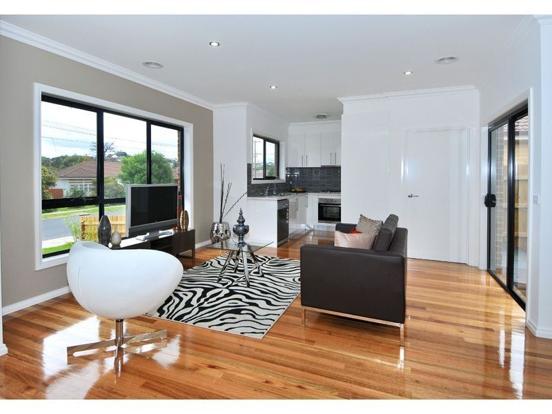 1 & 3/16 Winifred Street, Oak Park VIC 3046