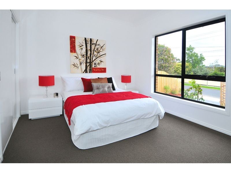 1 & 3/16 Winifred Street, Oak Park VIC 3046