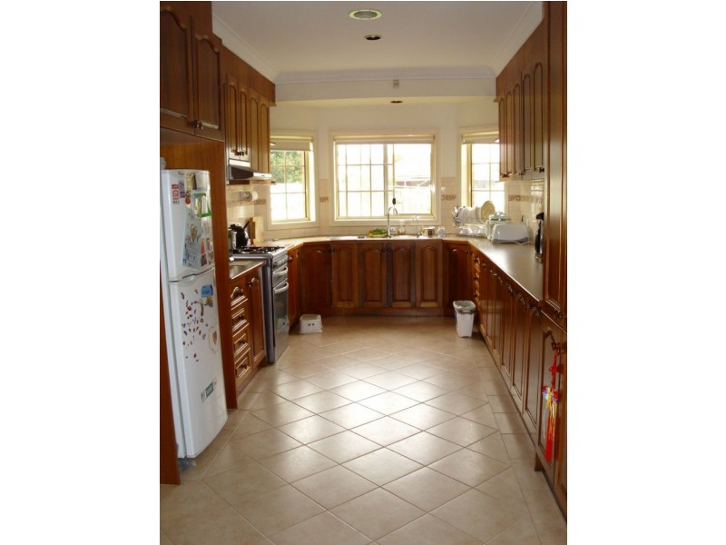 30 Trevannion Street, Glenroy VIC 3046