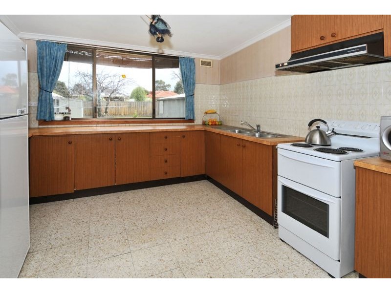 15 Maude Avenue, Glenroy VIC 3046