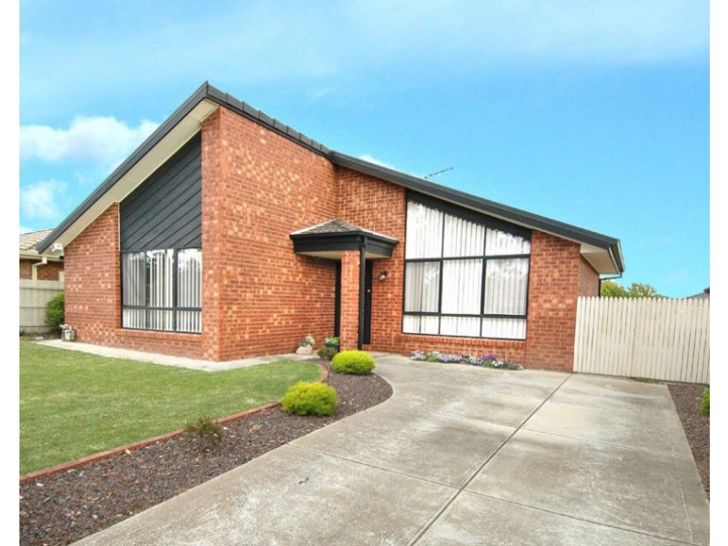 9b Rokewood Crescent, Meadow Heights VIC 3048