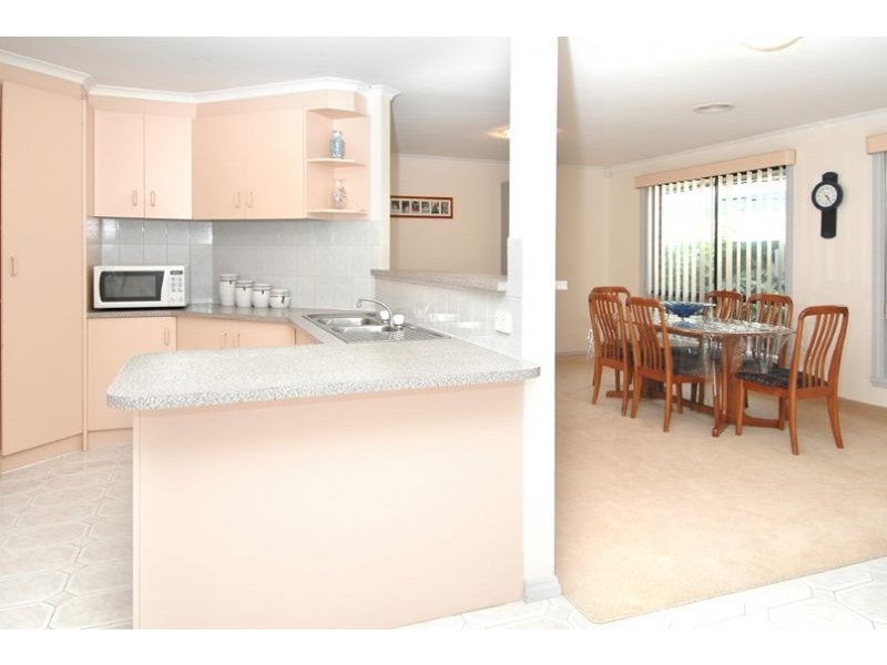 9b Rokewood Crescent, Meadow Heights VIC 3048