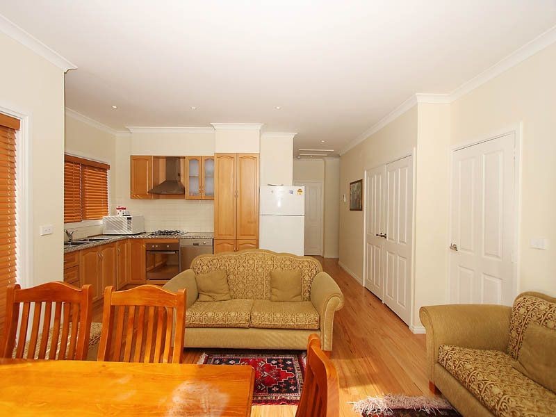 2/7 Bates Court, Jacana VIC 3047