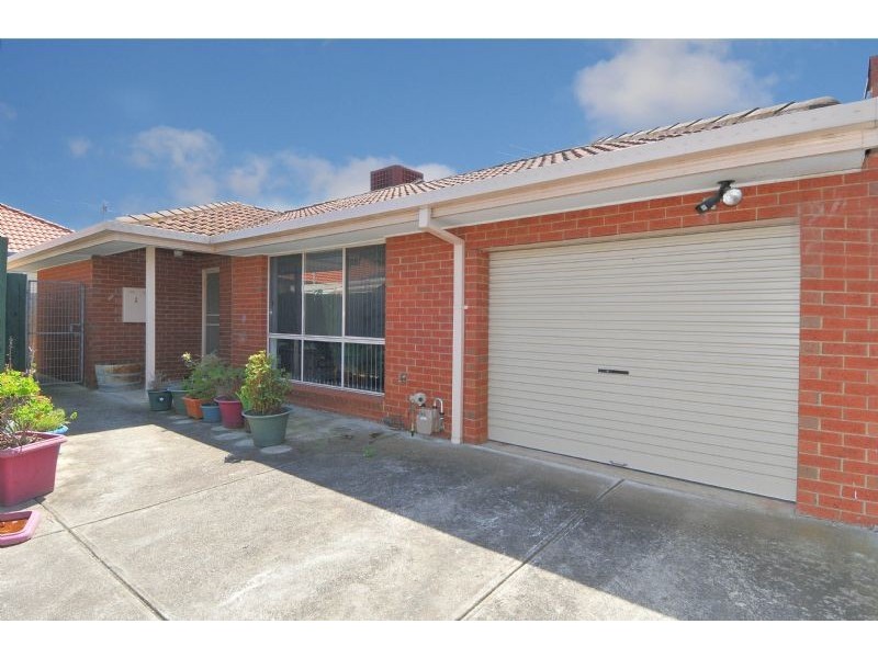 2/190 Hilton Street, Glenroy VIC 3046