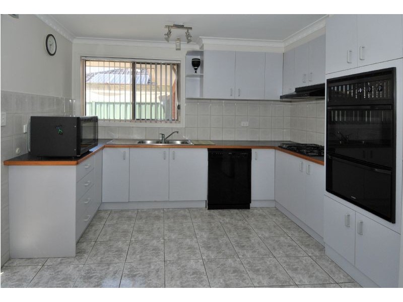 2/190 Hilton Street, Glenroy VIC 3046