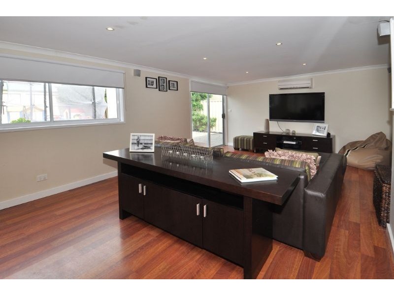 72 Pecham Street, Glenroy VIC 3046