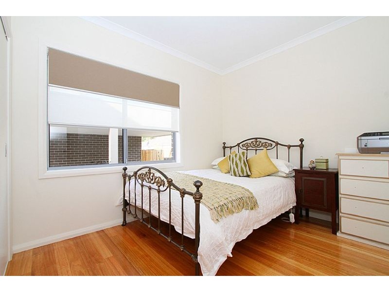 2/39 Station Road, Oak Park VIC 3046