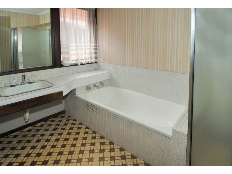 72 Augustine Terrace, Glenroy VIC 3046