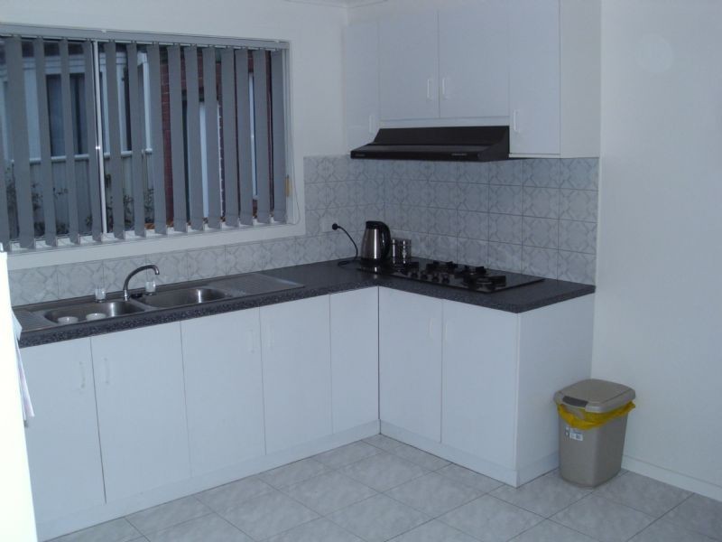 2/67 Rhodes Parade, Oak Park VIC 3046