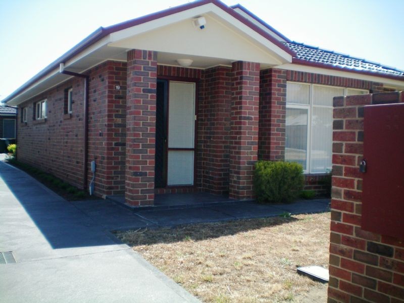 19 Hubert Avenue, Glenroy VIC 3046