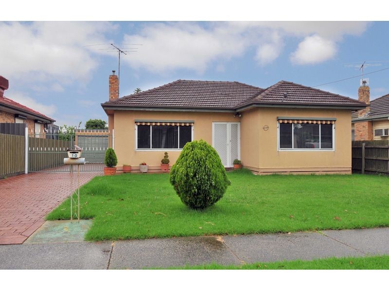 10 Lawrence Street, Hadfield VIC 3046
