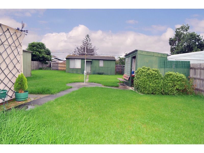 10 Lawrence Street, Hadfield VIC 3046