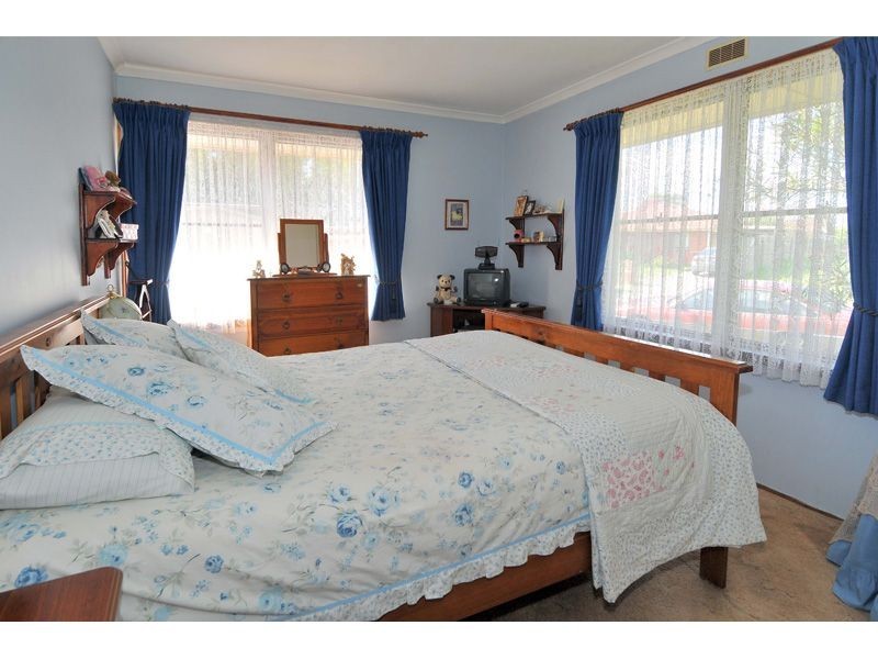 21 Kaniva Street, Dallas VIC 3047