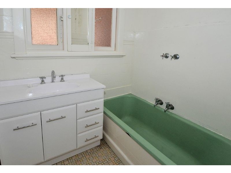 19 Willet Avenue, Oak Park VIC 3046